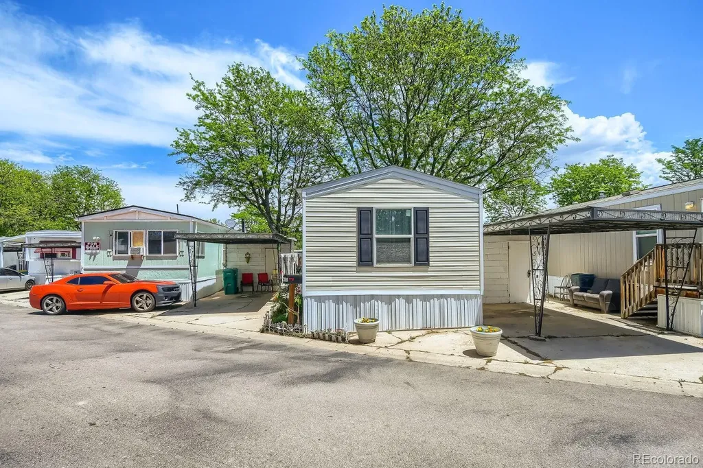 1540 Billings Street Aurora CO 80011