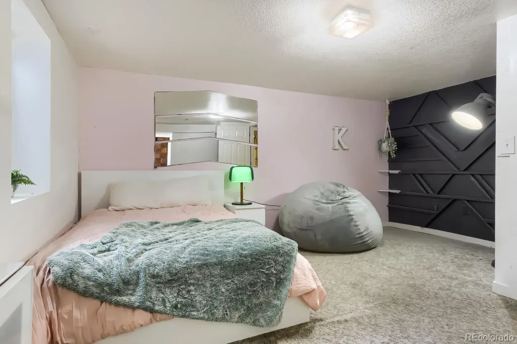 8266 S Logan Court Littleton CO 80122