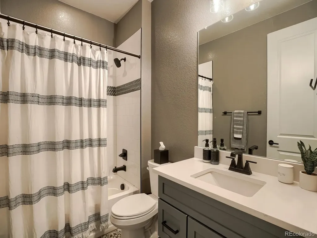 22188 E Tufts Drive Aurora CO 80015