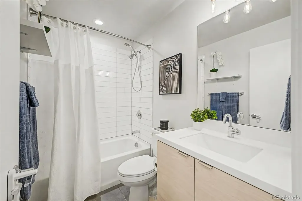 3437 W 63rd Place Denver CO 80221