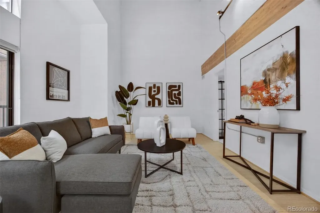 3225 Blake Street Denver CO 80205