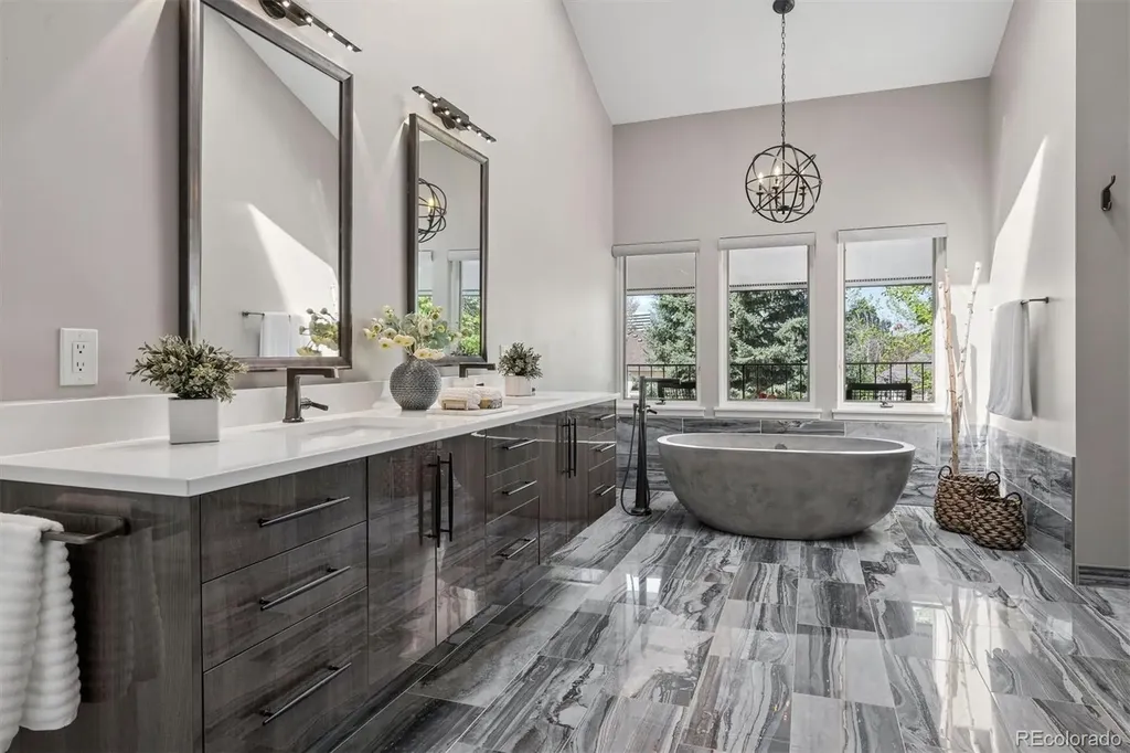16 Beacon Hill Lane Greenwood Village CO 80111