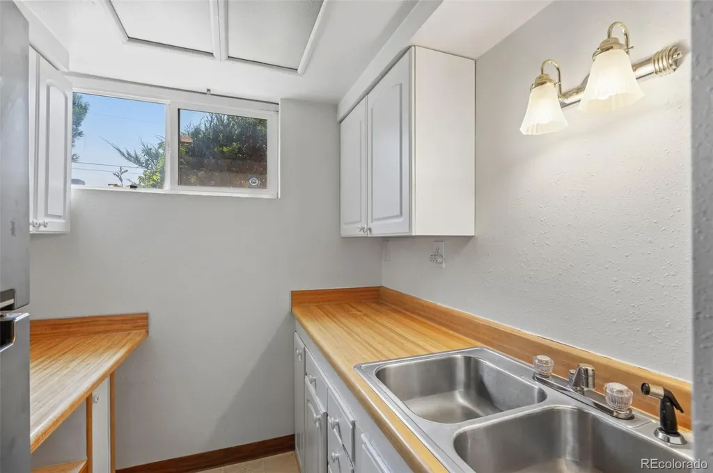 5701 W 49th Avenue Denver CO 80212