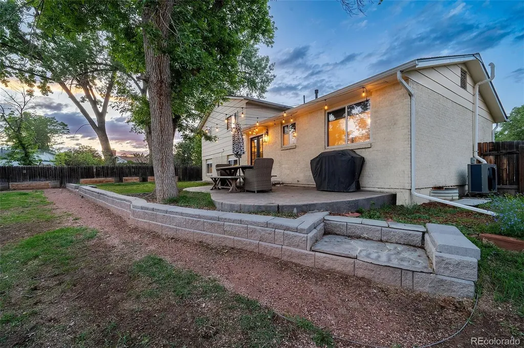 1649 Gillette Court Longmont CO 80501