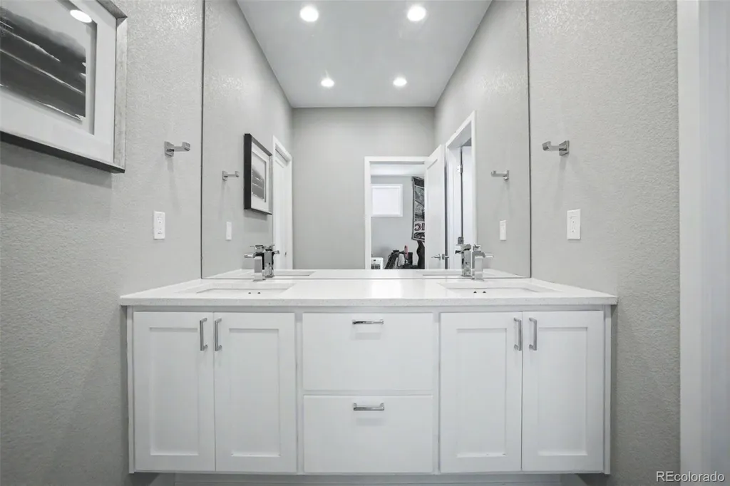 9761 Taylor River Circle Littleton CO 80125