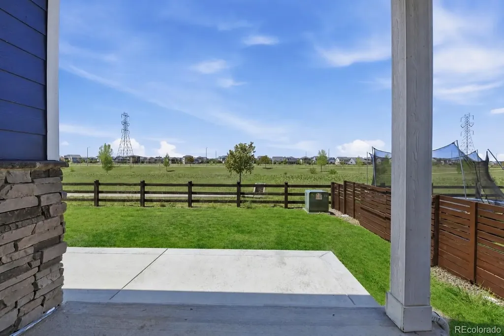 141 S Quantock Street Aurora CO 80018