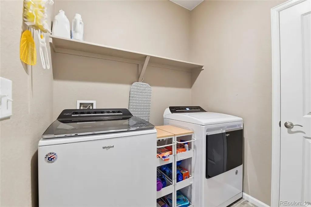 141 S Quantock Street Aurora CO 80018