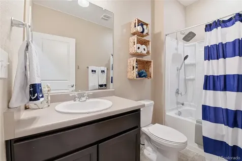 141 S Quantock Street Aurora CO 80018