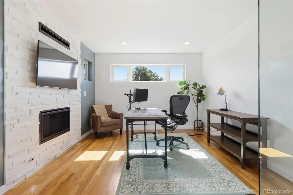 2575 S Acoma Street Denver CO 80223