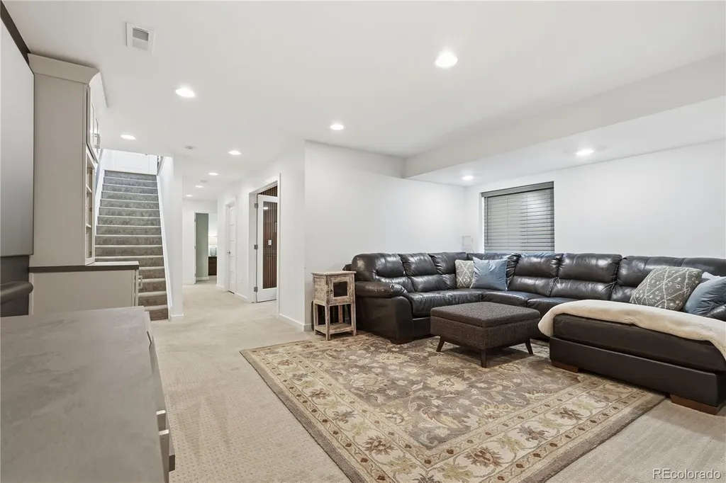 2575 S Acoma Street Denver CO 80223
