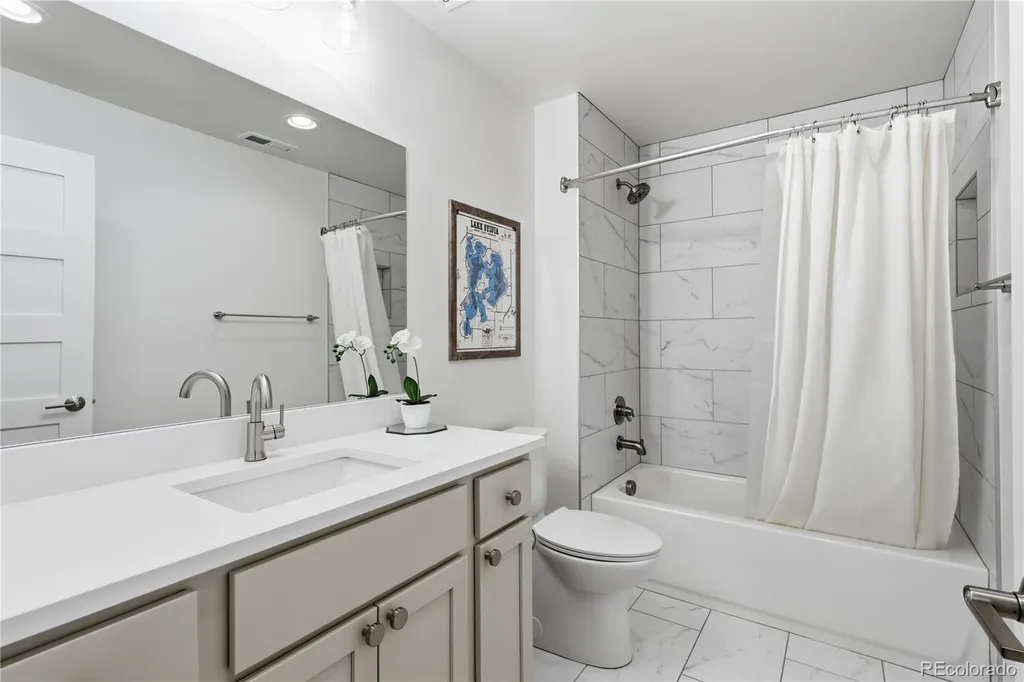 2575 S Acoma Street Denver CO 80223
