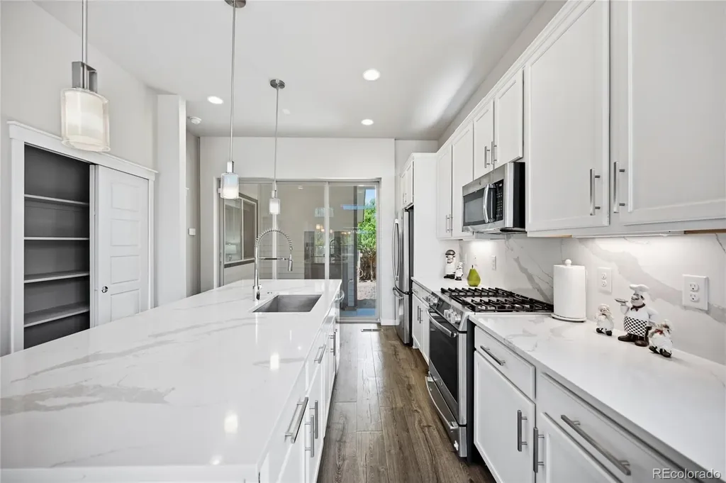 11577 E 25th Avenue Aurora CO 80010