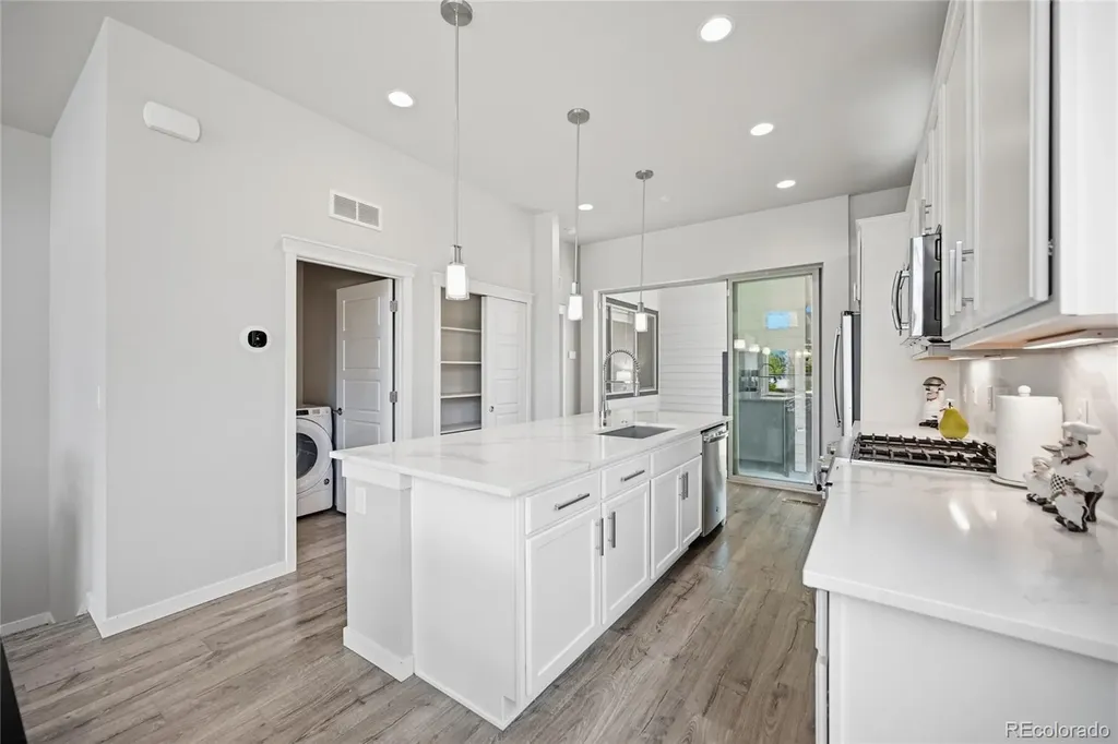 11577 E 25th Avenue Aurora CO 80010