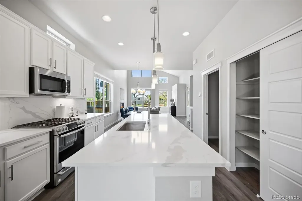 11577 E 25th Avenue Aurora CO 80010