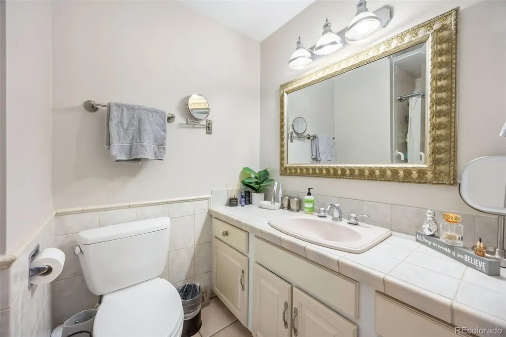 3004 S Xeric Court Denver CO 80231