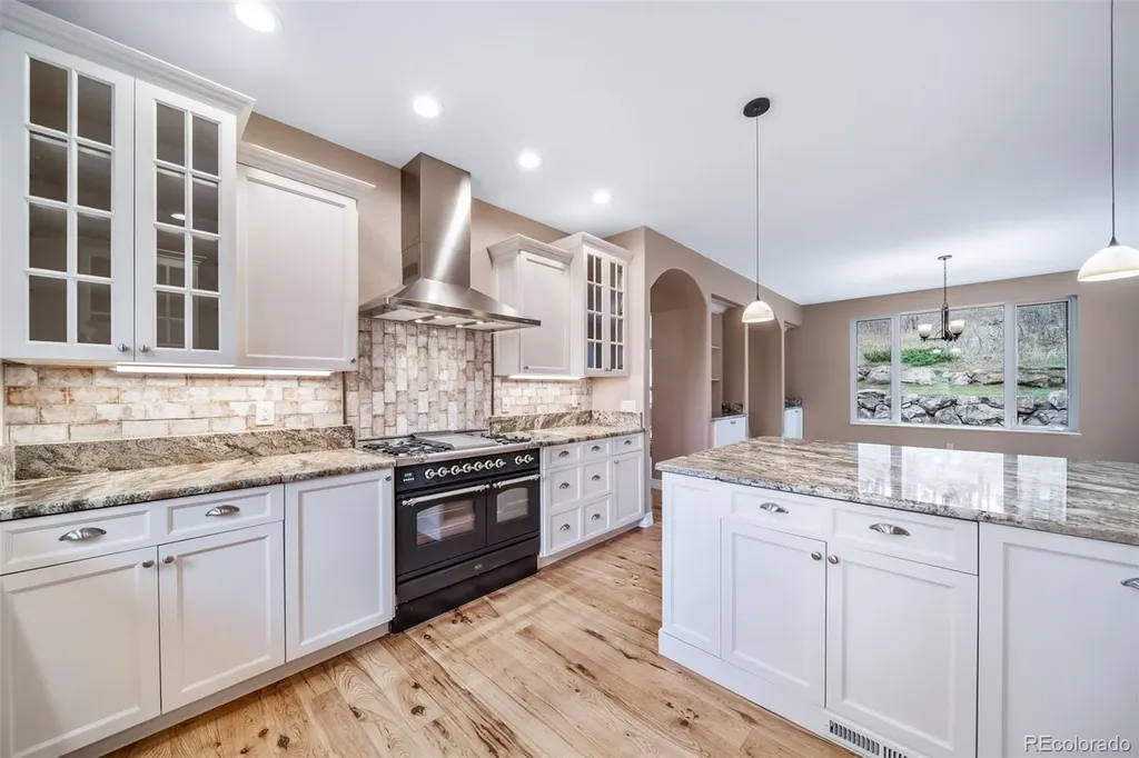 4336 Mohawk Drive Larkspur CO 80118
