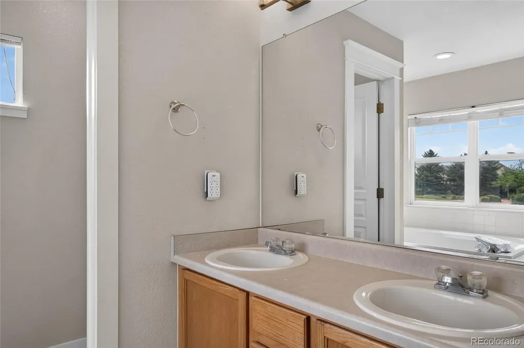 19268 E Caspian Place Aurora CO 80013