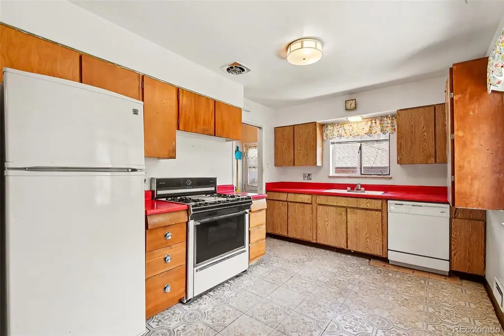 7841 Osceola Street Westminster CO 80030