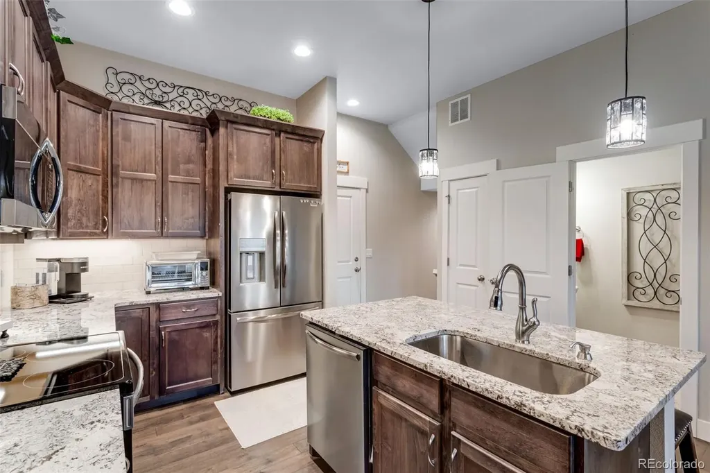 5221 Longshaw Court Windsor CO 80528