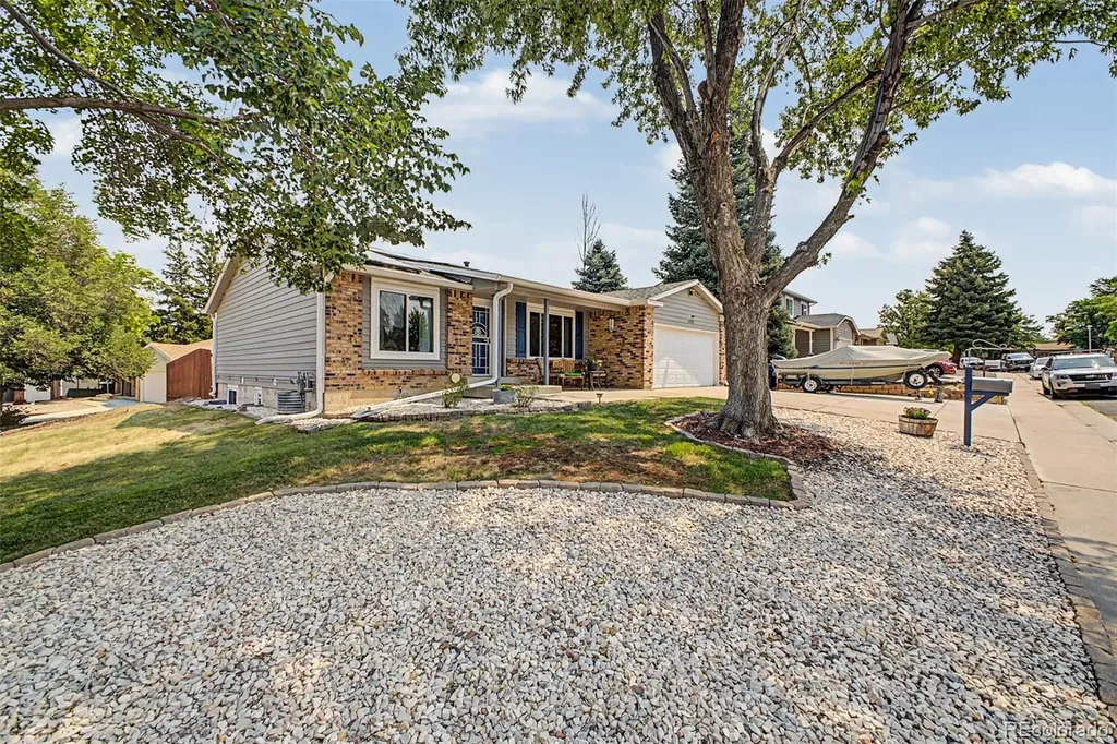 4002 S Argonne Way Aurora CO 80013