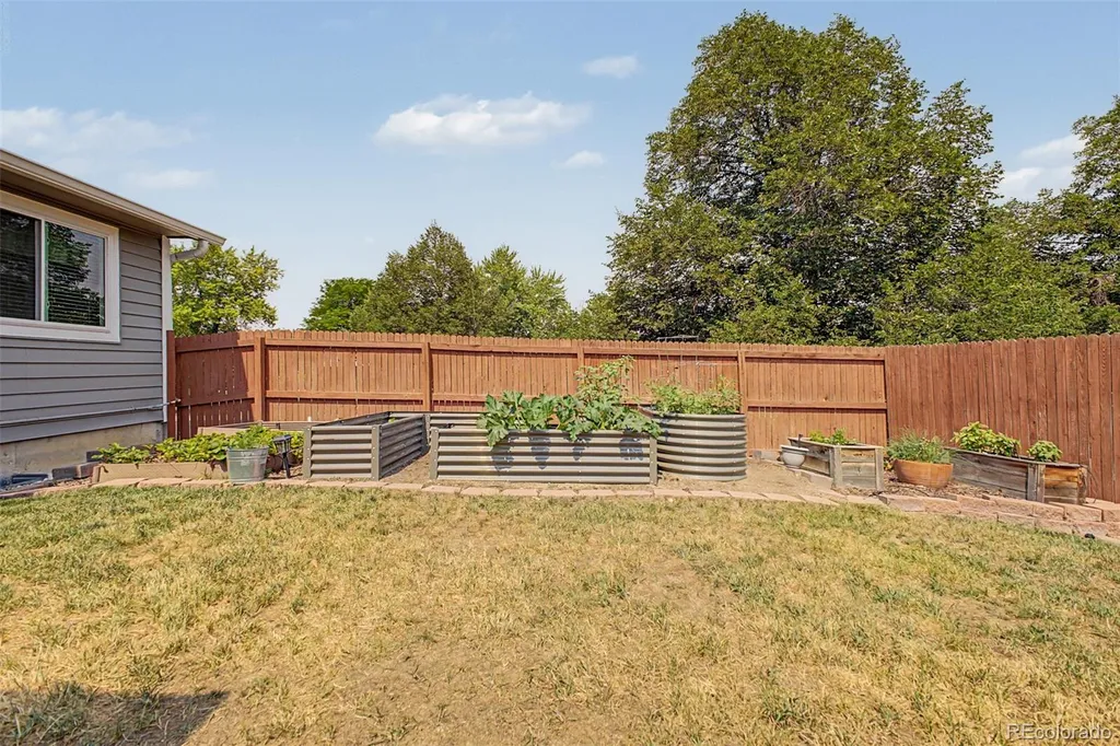 4002 S Argonne Way Aurora CO 80013