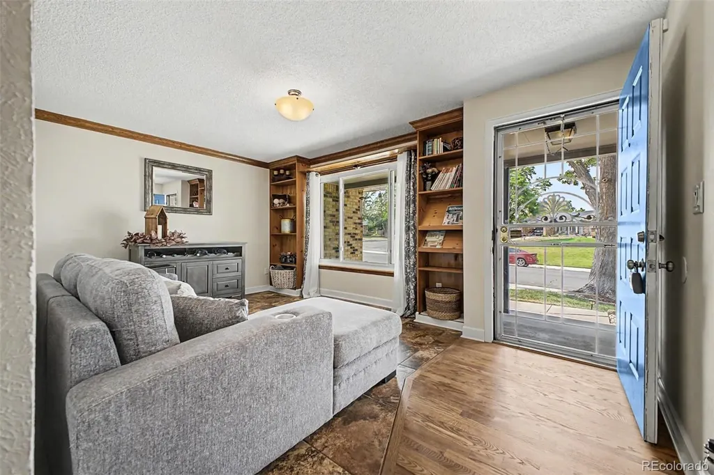 4002 S Argonne Way Aurora CO 80013