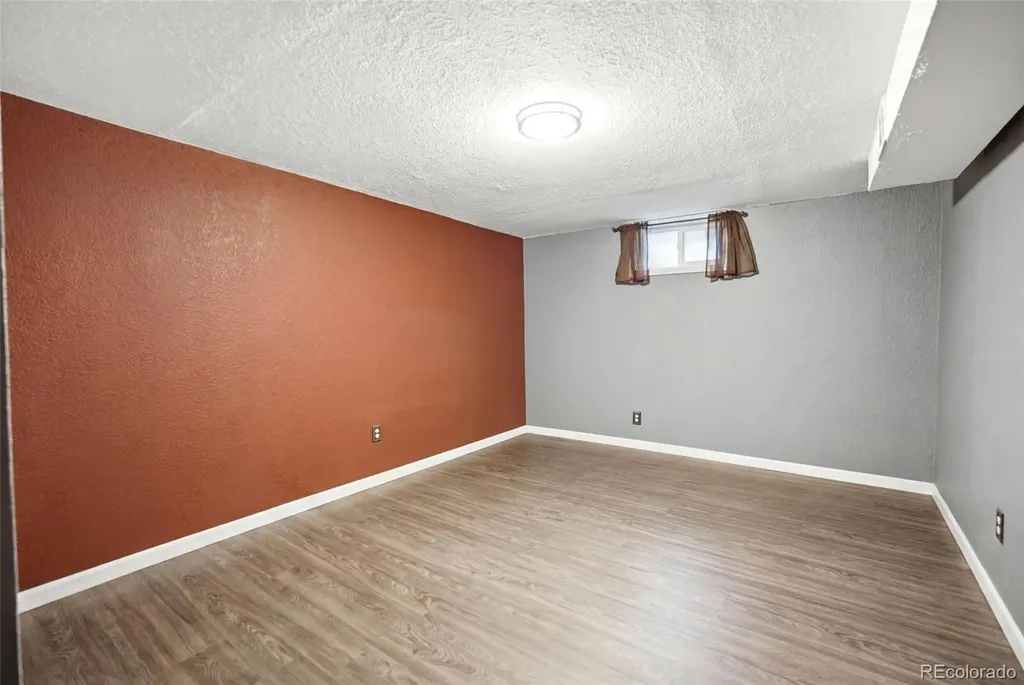 1490 S Zephyr Street Lakewood CO 80232
