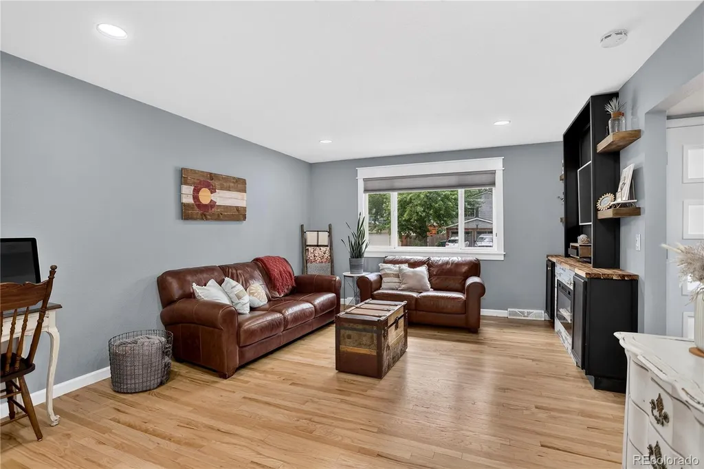 8897 W Woodard Drive Lakewood CO 80227