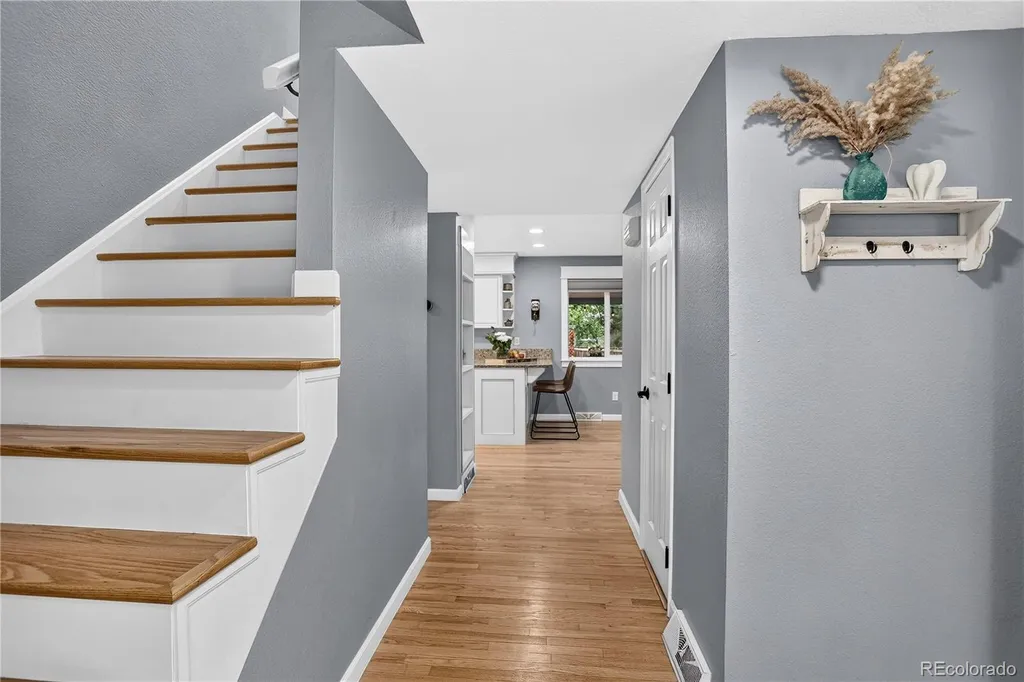 8897 W Woodard Drive Lakewood CO 80227