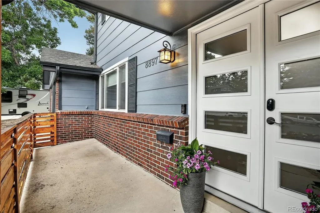 8897 W Woodard Drive Lakewood CO 80227