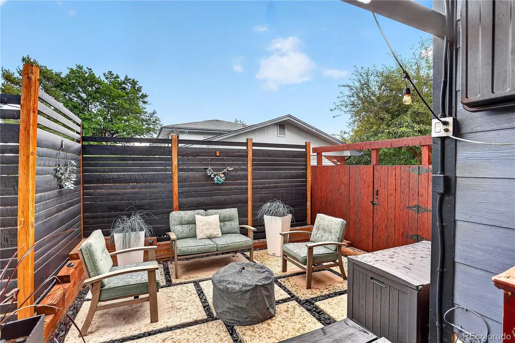 8897 W Woodard Drive Lakewood CO 80227