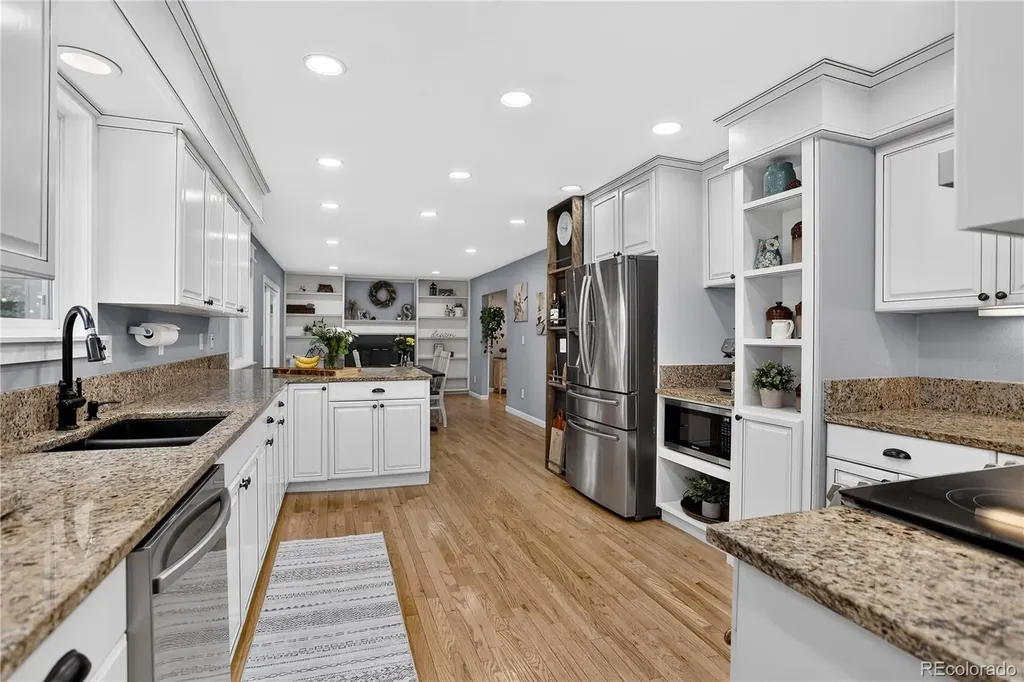 8897 W Woodard Drive Lakewood CO 80227