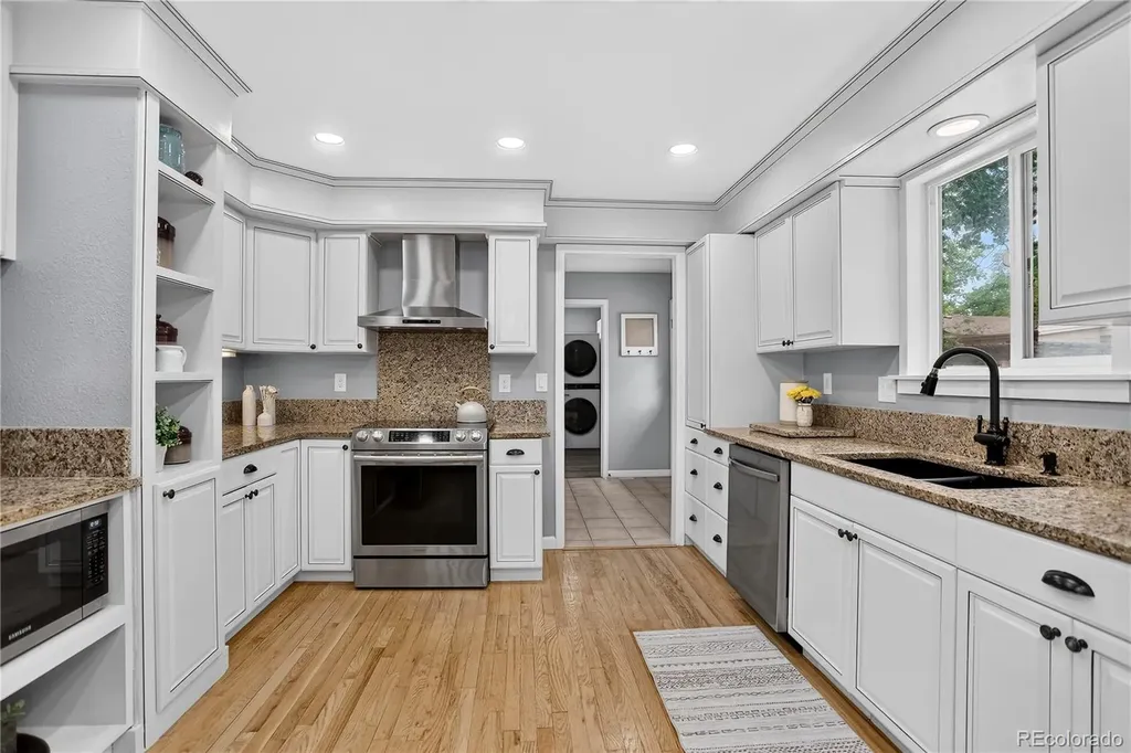 8897 W Woodard Drive Lakewood CO 80227