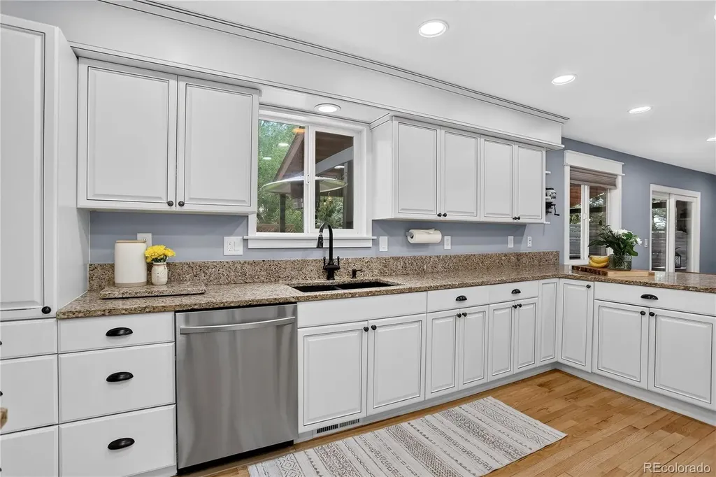 8897 W Woodard Drive Lakewood CO 80227