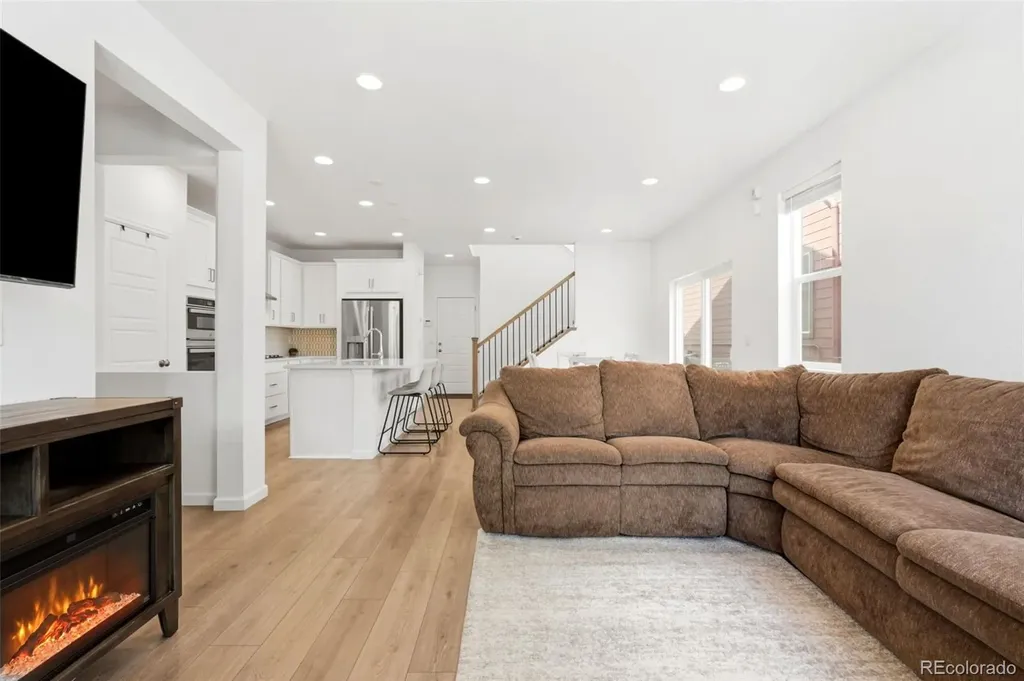 9915 Matchless Street Littleton CO 80125