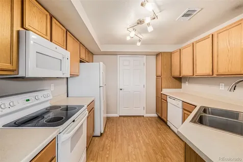 5726 N Genoa Way Aurora CO 80019