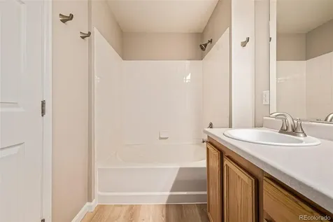 5726 N Genoa Way Aurora CO 80019