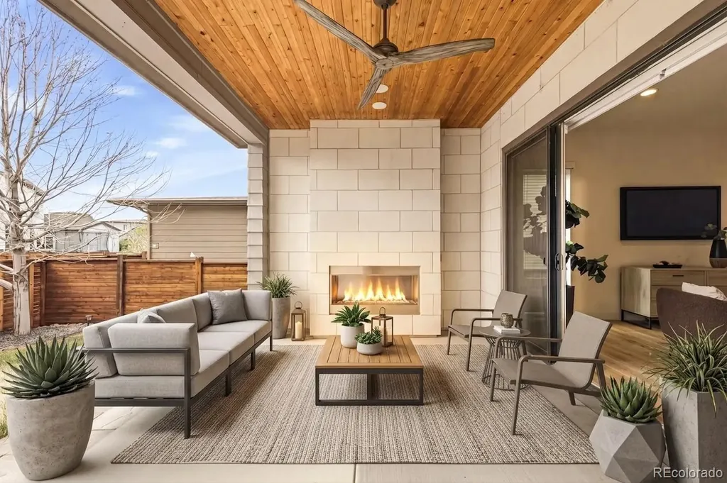 6121 Chester Street Denver CO 80238