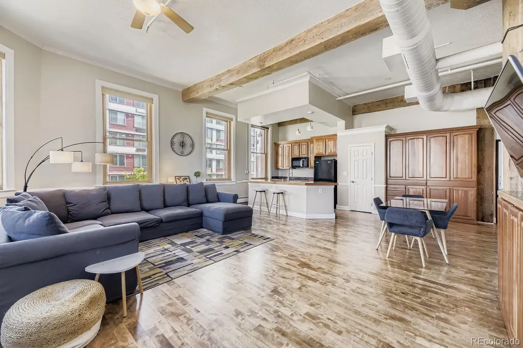 2560 Blake Street Denver CO 80205