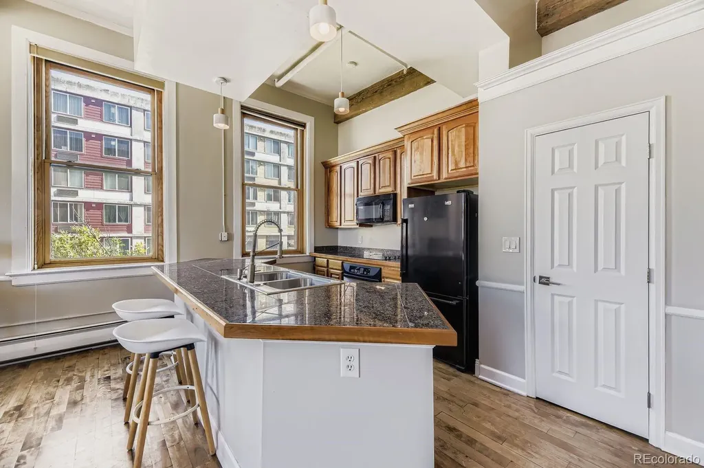 2560 Blake Street Denver CO 80205