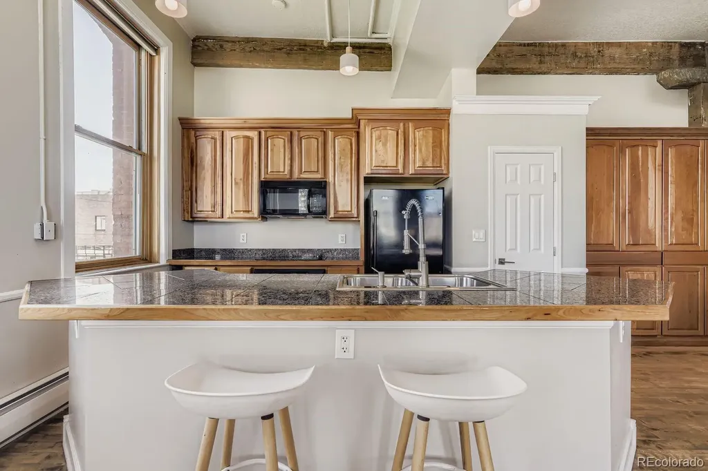 2560 Blake Street Denver CO 80205