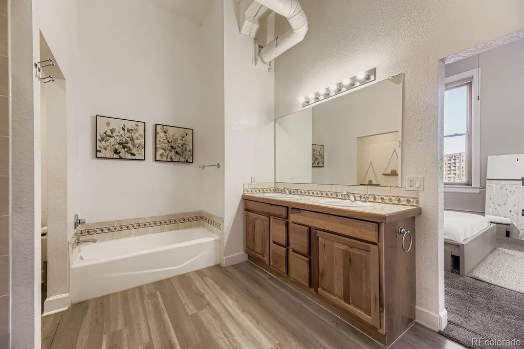 2560 Blake Street Denver CO 80205