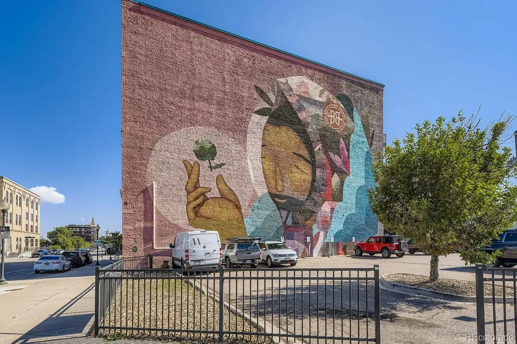 2560 Blake Street Denver CO 80205