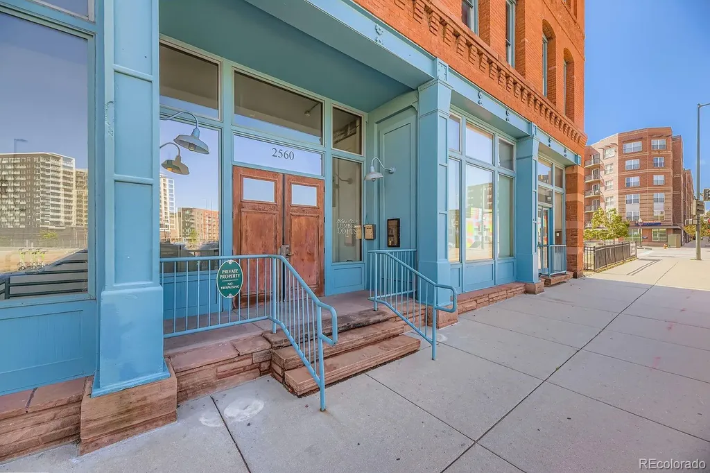 2560 Blake Street Denver CO 80205
