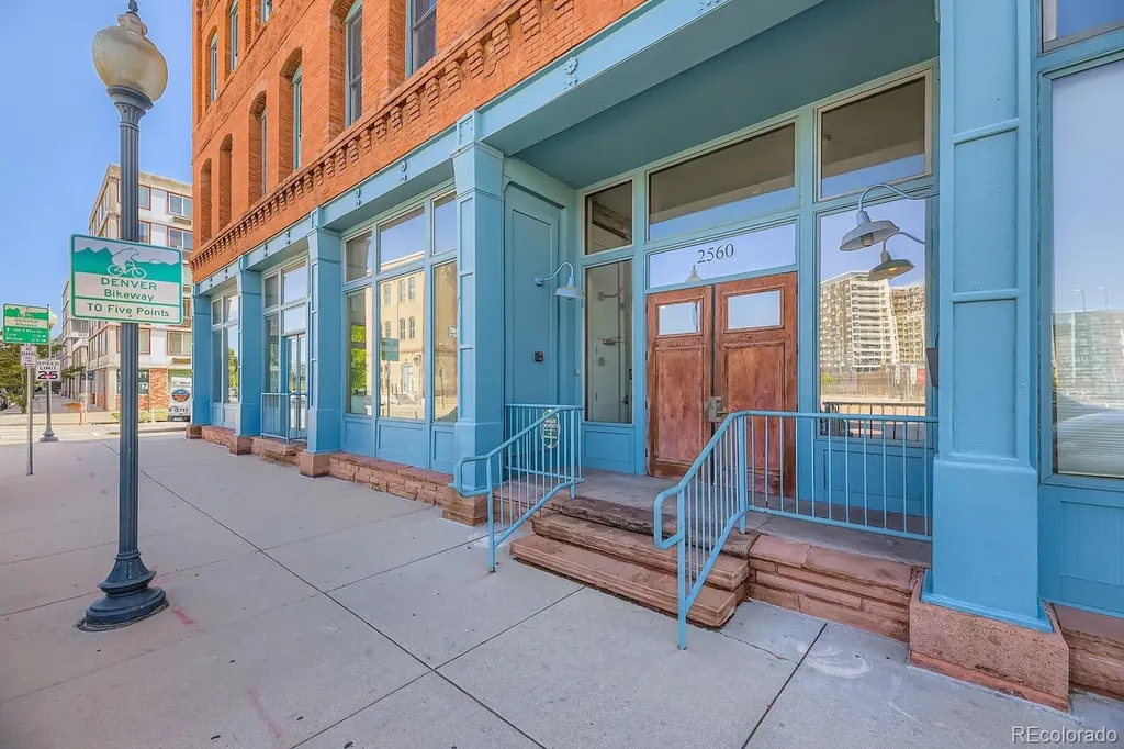 2560 Blake Street Denver CO 80205