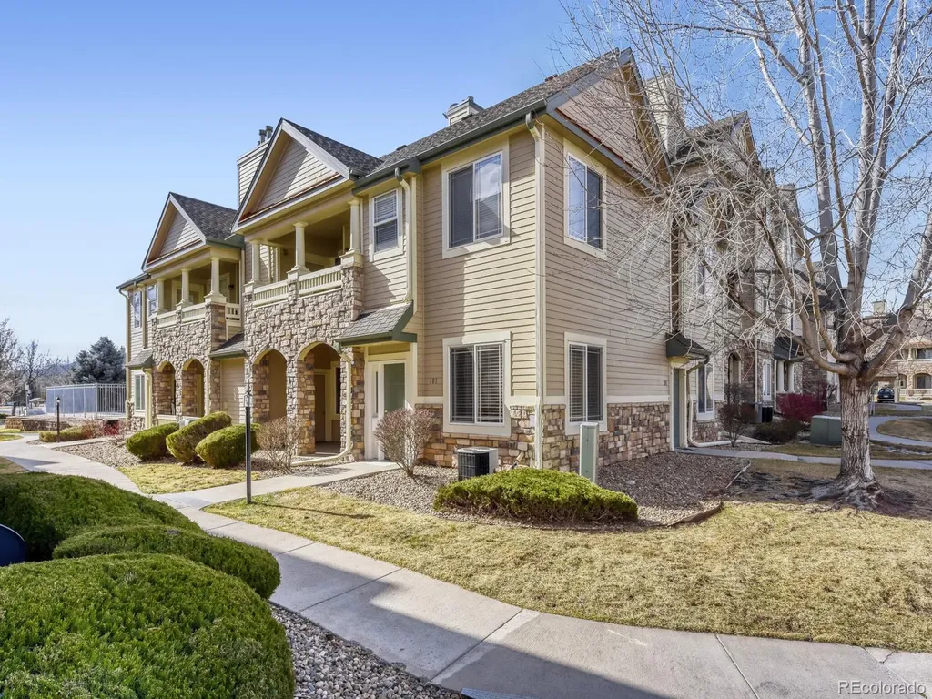 8369 S Independence Circle Littleton CO 80128