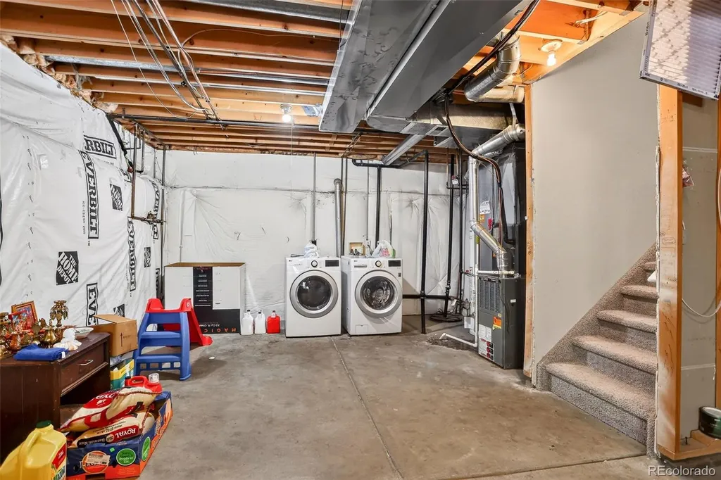 5067 Crystal Way Denver CO 80239