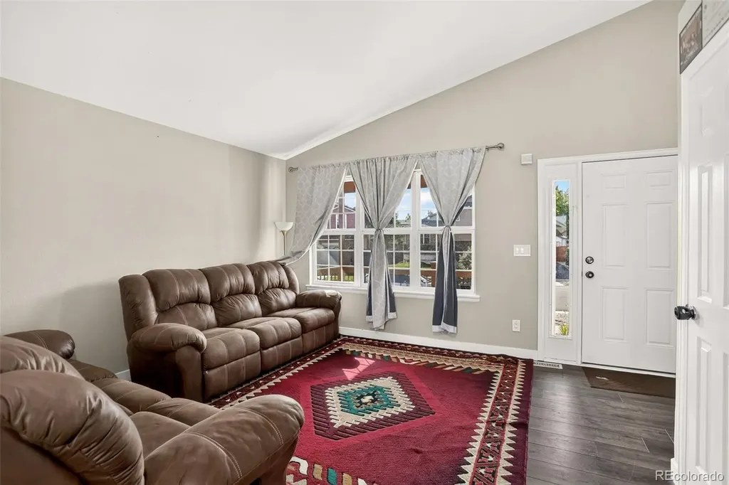 5067 Crystal Way Denver CO 80239