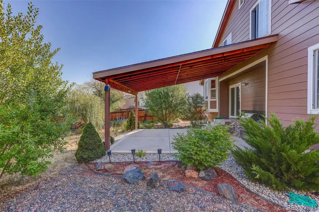 5067 Crystal Way Denver CO 80239