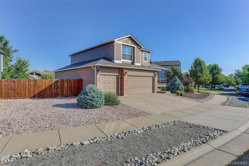 5067 Crystal Way Denver CO 80239